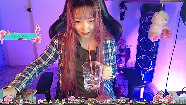 pink-2022 online show from 12.17.24