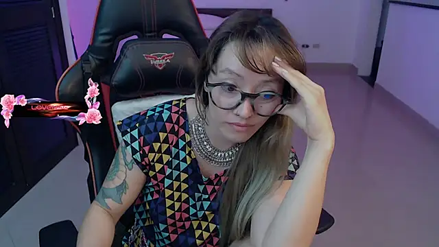 pink-2022 online show from 02.26.26