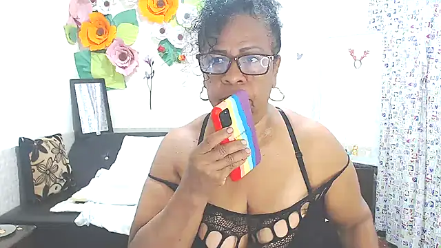 Yayis-hot-sexyw online show from 02.23.25