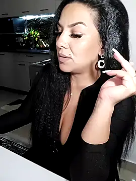 Snapshot of hot-babygirl chatting on 11.04.25 hot-babygirl online show from 11.04.25