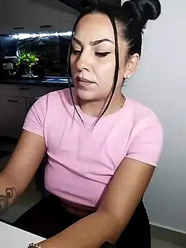 Snapshot of hot-babygirl chatting on 11.27.25 hot-babygirl online show from 11.27.25