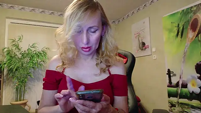 HotLana69 online show from 02.28.26