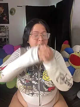 MsConejitaa online show from 10.27.25