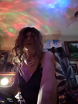 Snapshot of Vonniecd chatting on 11.07.25 Vonniecd online show from 11.07.25