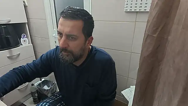 Snapshot of TigerOne19 chatting on 11.14.25 TigerOne19 online show from 11.14.25