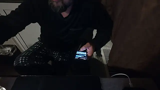 Snapshot of TigerOne19 chatting on 11.29.25 TigerOne19 online show from 11.29.25