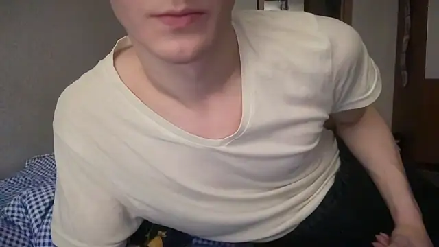 Snapshot of Lamonteik chatting on 10.27.25 Lamonteik online show from 10.27.25