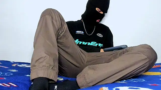 Snapshot of Samuel_Suarez chatting on 10.30.25 Samuel Suarez online show from 10.30.25