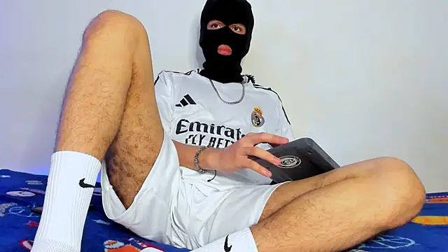 Snapshot of Samuel_Suarez chatting on 11.28.25 Samuel Suarez online show from 11.28.25