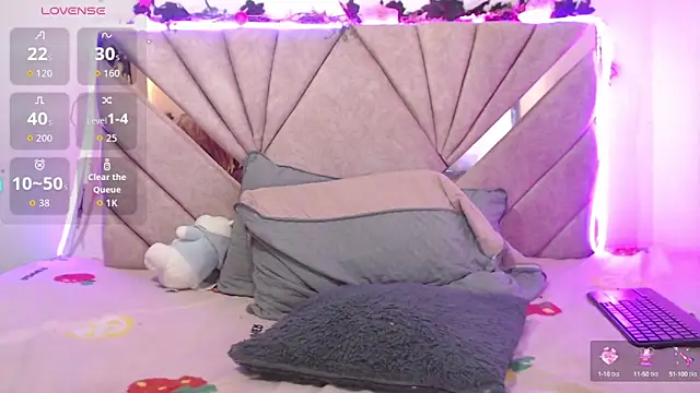 CheryBlossomm online show from 10.07.25