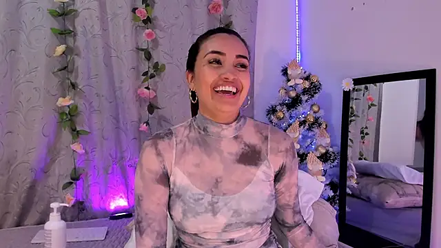 aisha es online show from 12.18.24