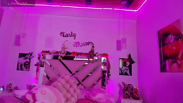 Karly moon online show from 12.06.24