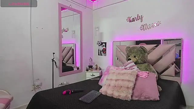 Karly moon online show from 09.13.25