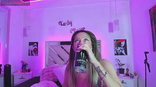 Karly moon online show from 11.11.25