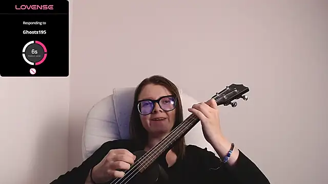 Snapshot of Arya_starrk chatting on 02.04.25 Arya starrk online show from 02.04.25