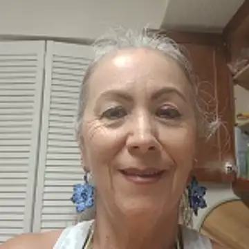 Snapshot of EvaRobinson chatting on 05.15.26 EvaRobinson online show from 05.15.26