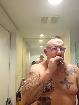 Littledick007007 online show from 12.22.25