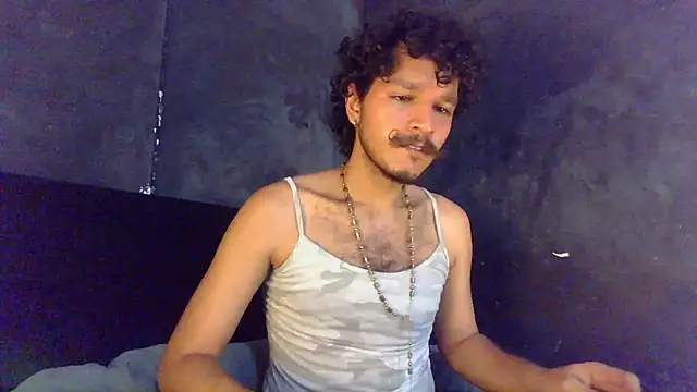 Snapshot of die_mond chatting on 05.12.26 die mond online show from 05.12.26