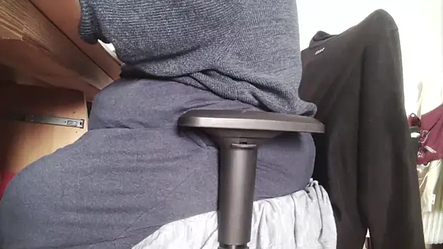 Snapshot of chubbysmallcock@xh chatting on 03.01.25 chubbysmallcockxh online show from 03.01.25