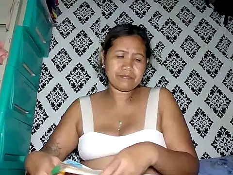 Snapshot of sweet_smile4u chatting on 03.27.26 sweet smile4u online show from 03.27.26