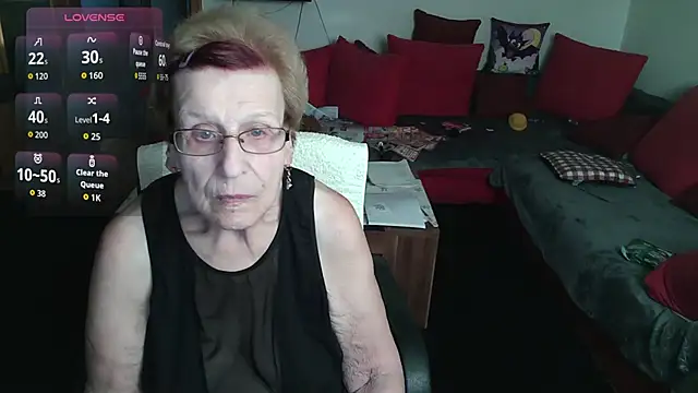 HeisseomaOriginal online show from 10.23.25