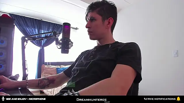 Snapshot of Headhunterdz chatting on 11.01.25 Headhunterdz online show from 11.01.25