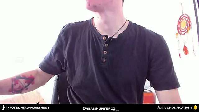 Snapshot of Headhunterdz chatting on 11.12.25 Headhunterdz online show from 11.12.25