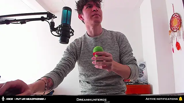 Snapshot of Headhunterdz chatting on 11.28.25 Headhunterdz online show from 11.28.25