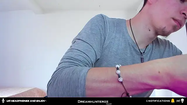 Snapshot of Headhunterdz chatting on 02.14.26 Headhunterdz online show from 02.14.26