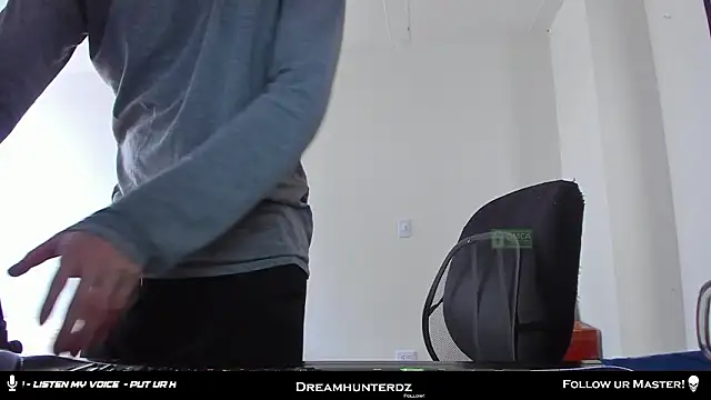 Snapshot of Headhunterdz chatting on 02.19.26 Headhunterdz online show from 02.19.26