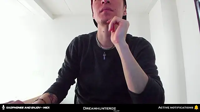 Snapshot of Headhunterdz chatting on 02.21.26 Headhunterdz online show from 02.21.26