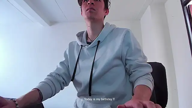 Snapshot of Headhunterdz chatting on 03.28.26 Headhunterdz online show from 03.28.26