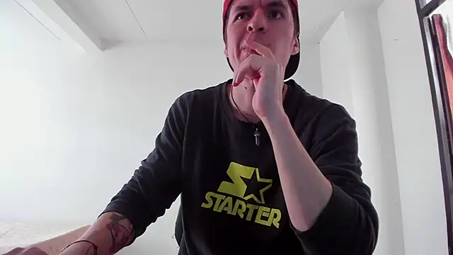 Snapshot of Headhunterdz chatting on 06.16.26 Headhunterdz online show from 06.16.26