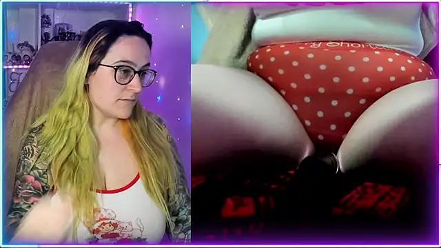 Snapshot of elizabethhunnyxox chatting on 02.25.25 elizabethhunnyxox online show from 02.25.25