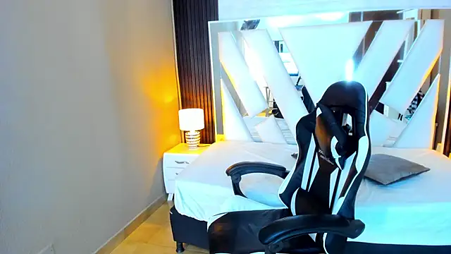 Linda4Petite online show from 11.10.25