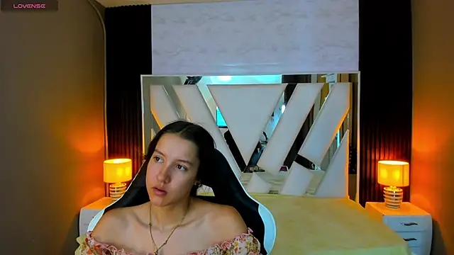 Linda4Petite online show from 11.16.25