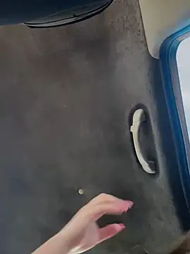 lunablossom  online show from 10.12.25