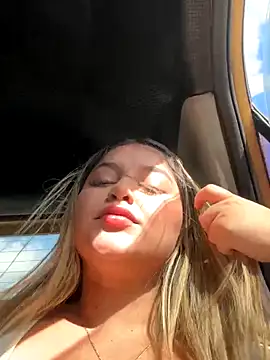 lunablossom  online show from 10.19.25