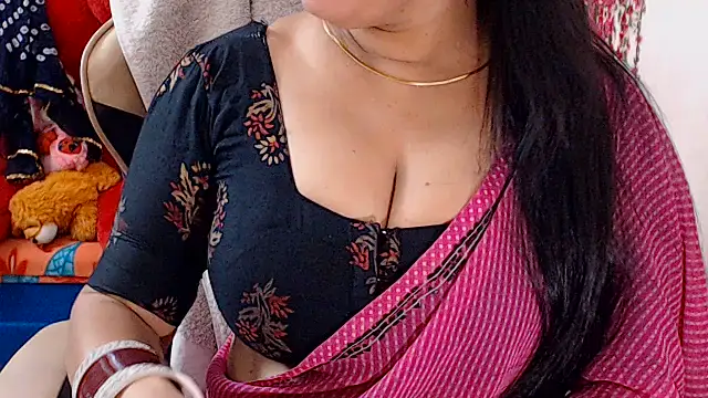 Snapshot of Naughty_Kashish chatting on 06.11.26 Naughty Kashish online show from 06.11.26