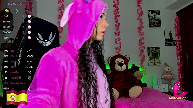 gabrielatafur  online show from 01.18.25