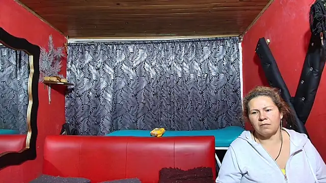 lesbiancuple online show from 02.26.25