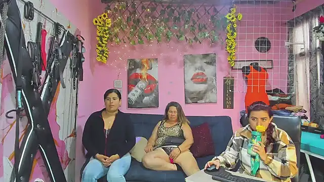 lesbiancuple online show from 05.14.26