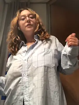 Snapshot of NaughtyRapunzel7 chatting on 09.26.25 NaughtyRapunzel7 online show from 09.26.25