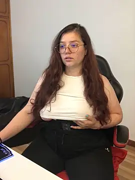 Snapshot of kayortiiz chatting on 02.22.26 kayortiiz online show from 02.22.26