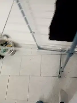 Snapshot of mickzizi chatting on 12.05.24 mickzizi online show from 12.05.24