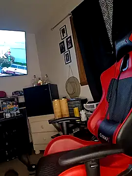 Snapshot of yellowwetfox chatting on 01.07.25 yellowwetfox online show from 01.07.25