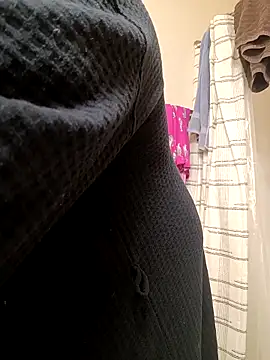 yellowwetfox online show from 03.04.26