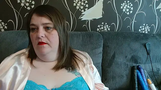 HouseWifeWhore Milf online show from 03.07.25