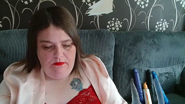 HouseWifeWhore Milf online show from 09.23.25