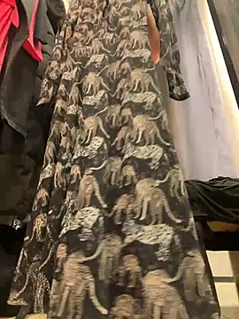 Snapshot of CrazzyChicks chatting on 12.11.24 CrazzyChicks online show from 12.11.24